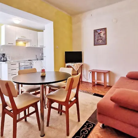 Devcic-40m Vom Meer, Haustierfreundlich Apartman *
