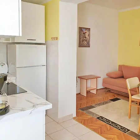 Apartment Devcic-40M Vom Meer, Haustierfreundlich * Silo (Krk)